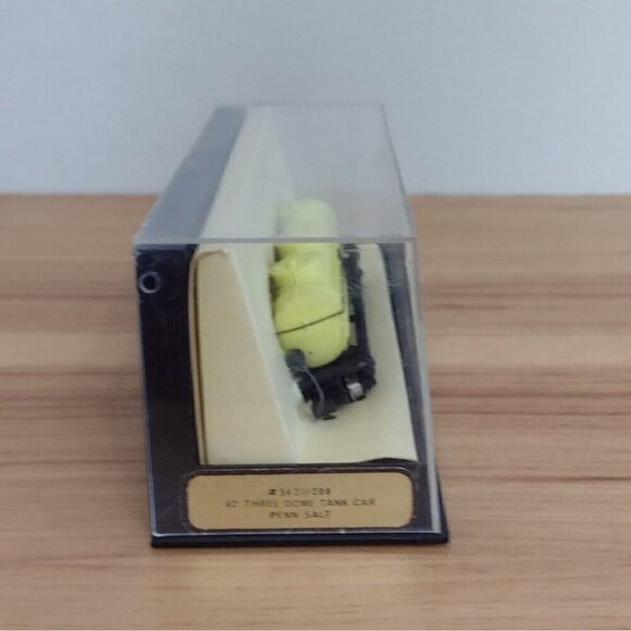 Vtg Bronco Authentic N Scale 42' Three Dome Tank Car Penn Salt - Picture 3 of 6